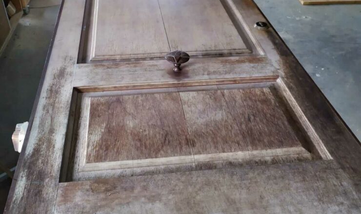 restauración-puerta-madera